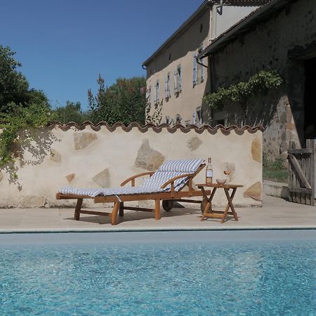 Les Picardies Lesterps Buitenkant foto